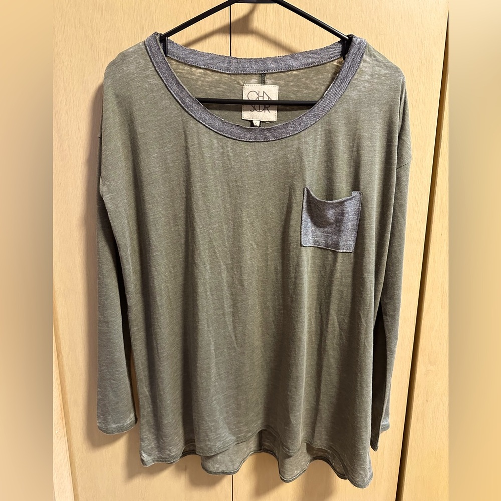 Chaser Hi-Low 3/4 length Sleeves Tee - NWT